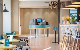 Hey Lou Hotel Piding